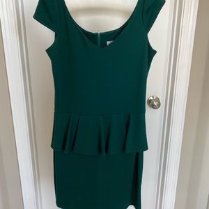 Green formal dress with thick fabric